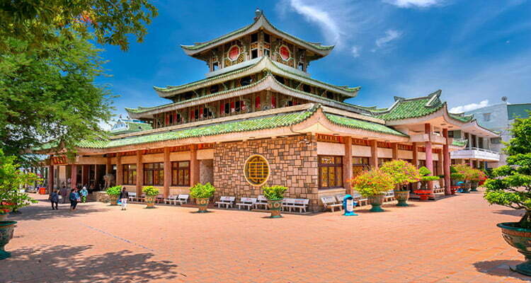 Top 7 Ngôi Chùa Nổi Tiếng Linh Thiêng Ở Miền Tây Nên Đến Trong Dịp Cuối Năm 2023. 2 Chùa Bà Châu Đốc An Giang