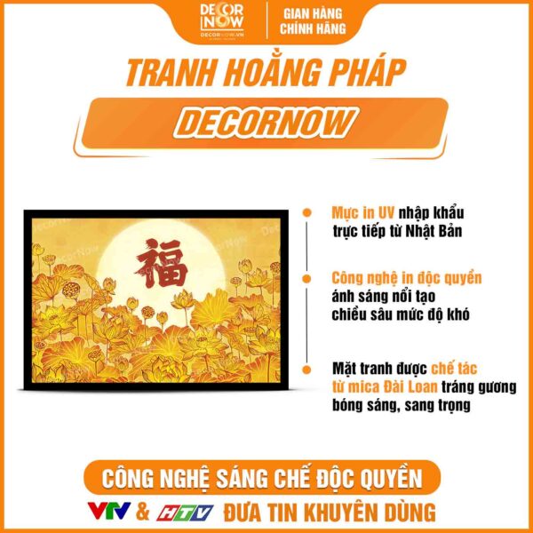 Bề mặt tranh trúc chỉ in ngang hoa sen trăng và chữ Hán DecorNow TC441